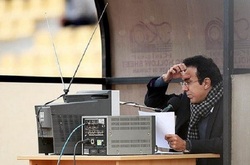 واکنش اخبار شبکه ۱ به رفتن مزدک میرزایی از ایران